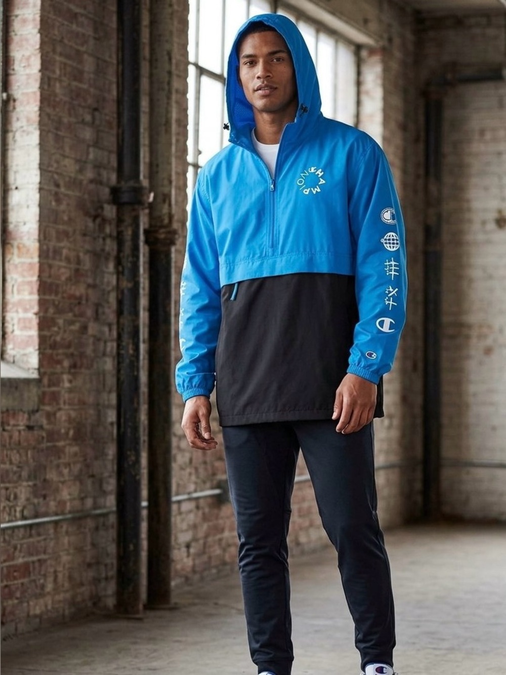 Champion Men’s XL Blue and Black Half-Zip Colorblock windbreaker Men’s Jacket.